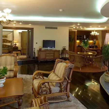 Park Europe Hotel 4*